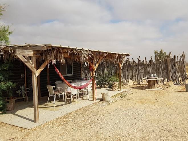 Tobiana desert lodging negev