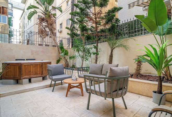 Olive beer garden