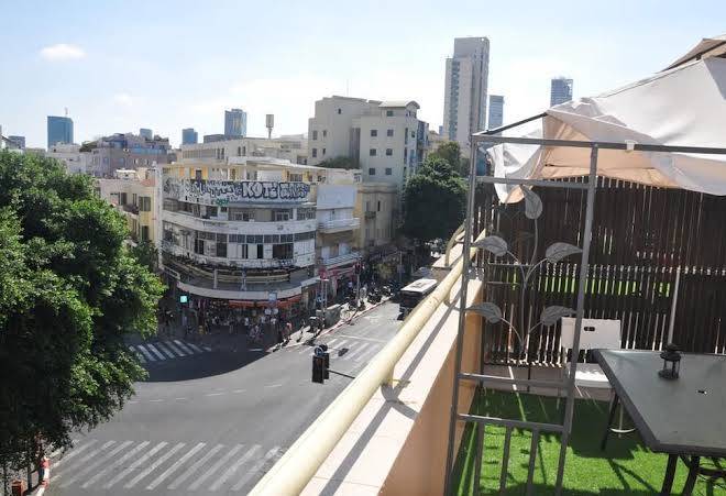 Tel Aviv Urban Lifestyle Image