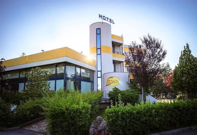 Hotel Select Wellness & Spa Image