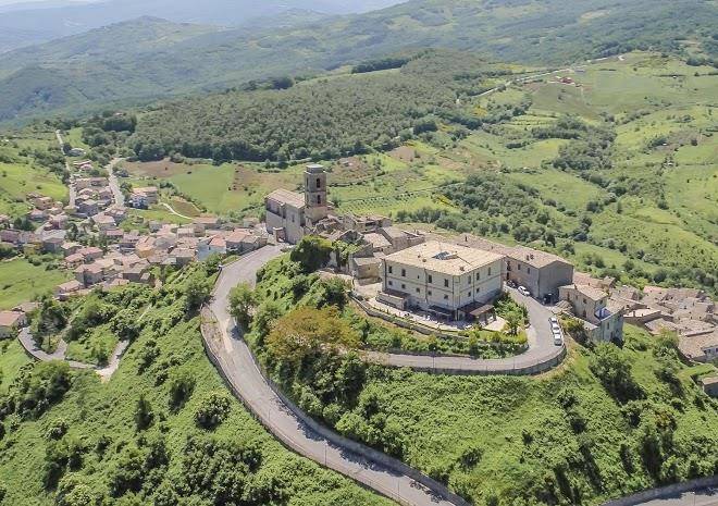 Palazzo tour d'eau abruzzo cibus