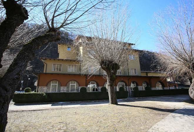 Hotel del lago