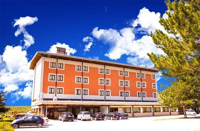 Hotel Holidays Image