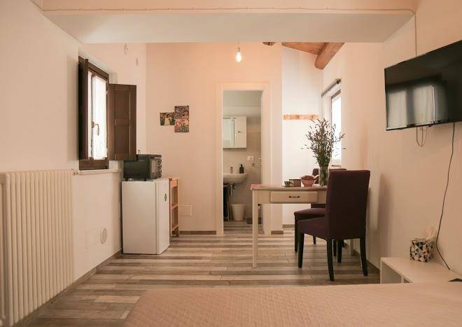 Interno sg