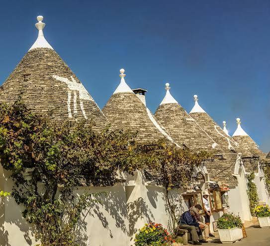 Alberobello Trullo Vicolo Fiorito Image
