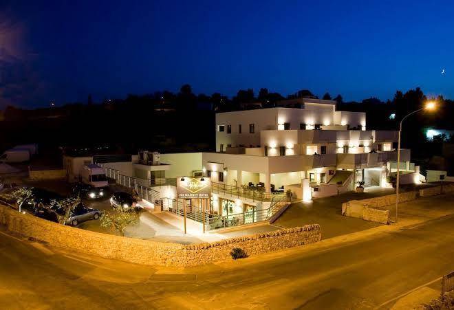 His Majesty Hotel Image