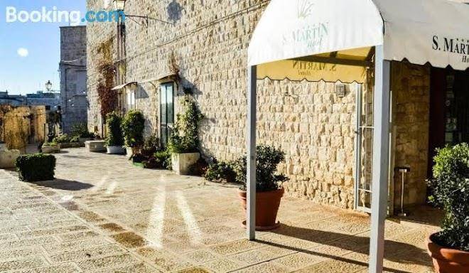 S Martin Hotel Image