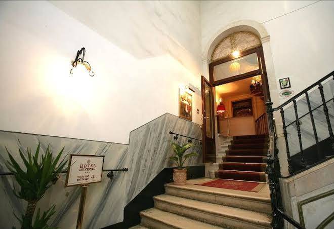 Hotel Del Centro Image
