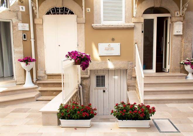 Il cortile degli ulivi