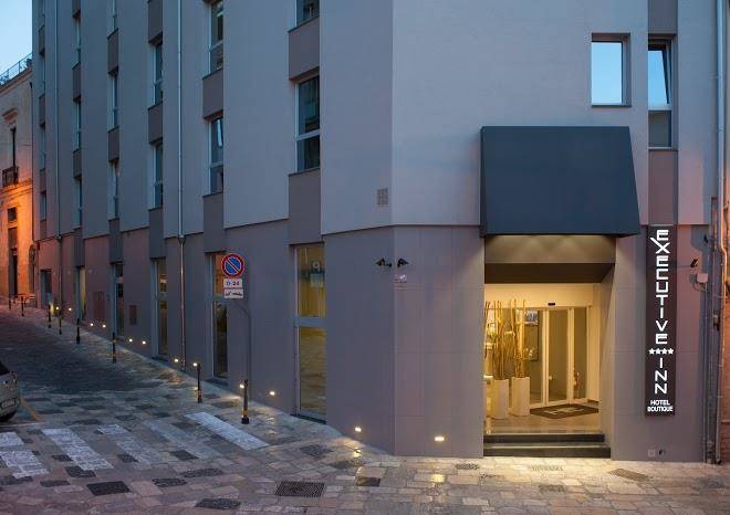 Hotel executive inn