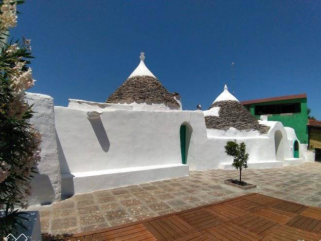 Trullo votano rosso