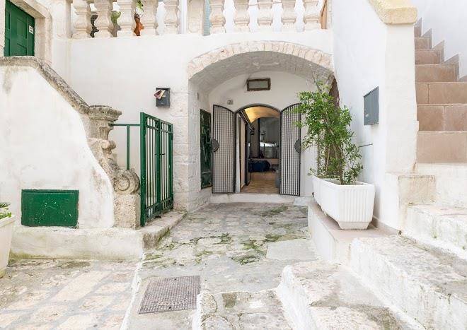 Tuttavia ostuni