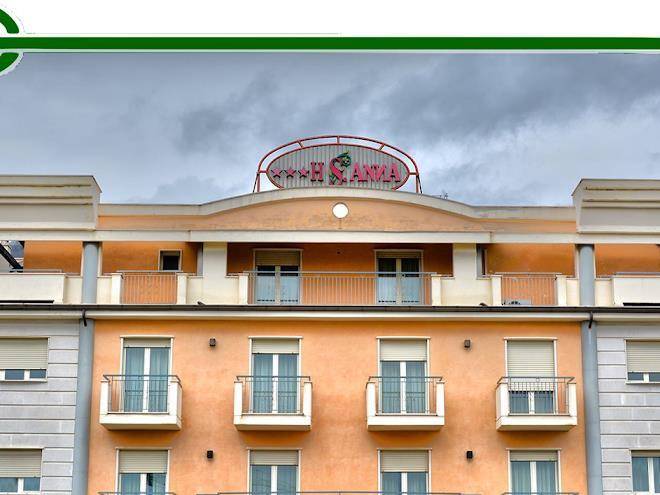 Albergo Ristorante La Buona Forchetta S Anna Image