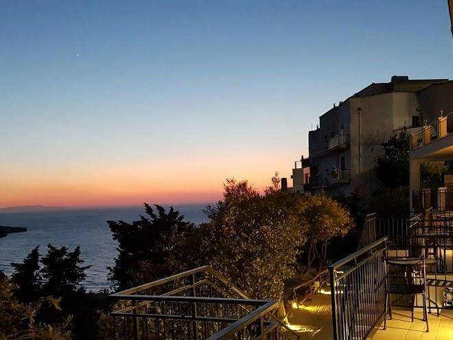 B&b the stunning