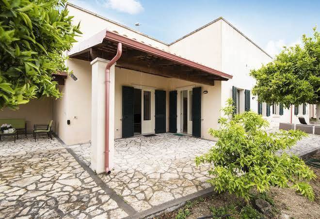 Casina farnarari