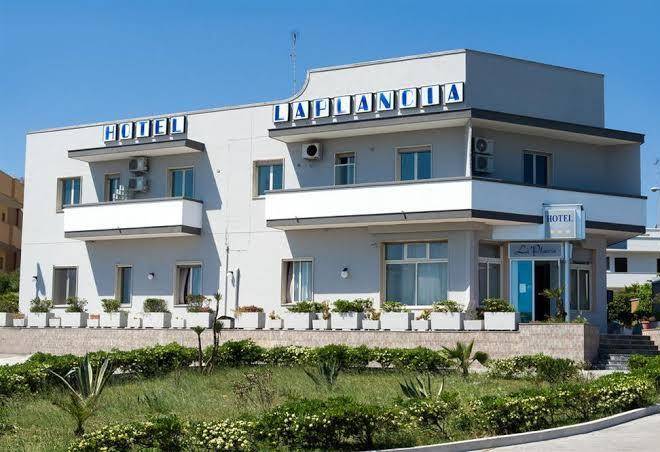 Hotel la plancia
