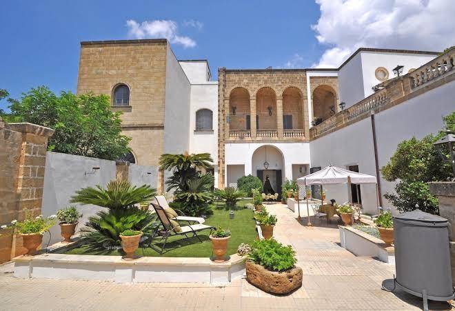 Palazzo de donatis b&b