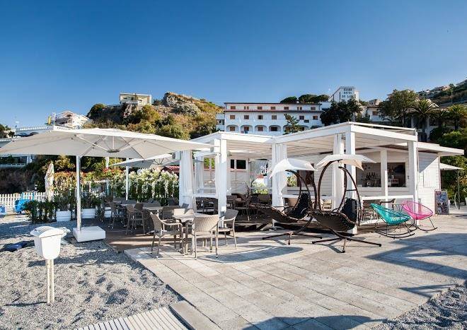 Grand hotel de rose