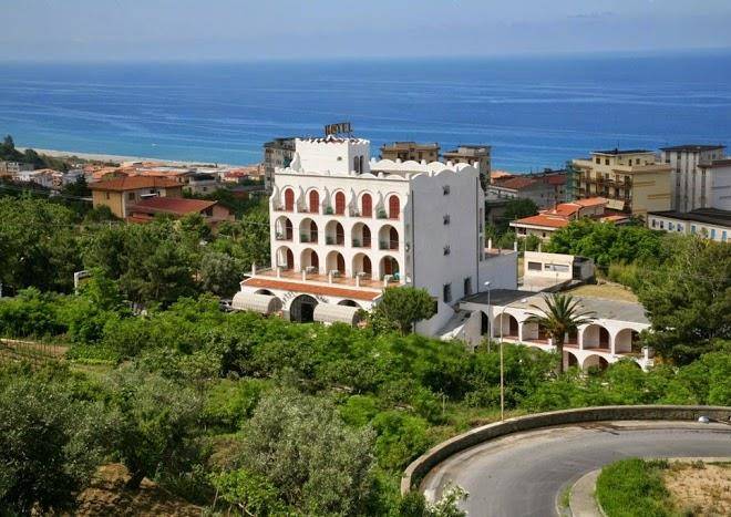 Hotel alhambra albergo economico vicino santuario s francesco