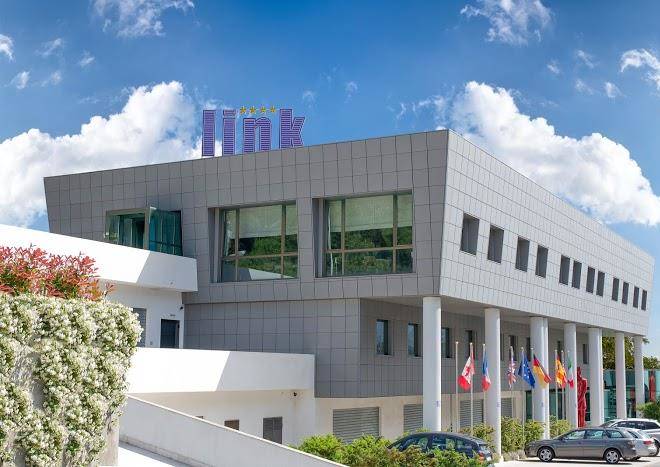Link hotel