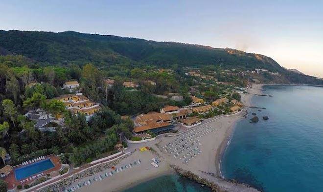 Baia paraelios resort