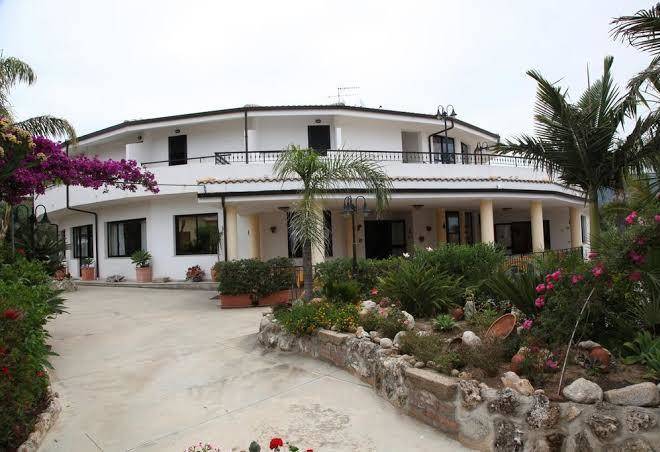 Hotel incoronato