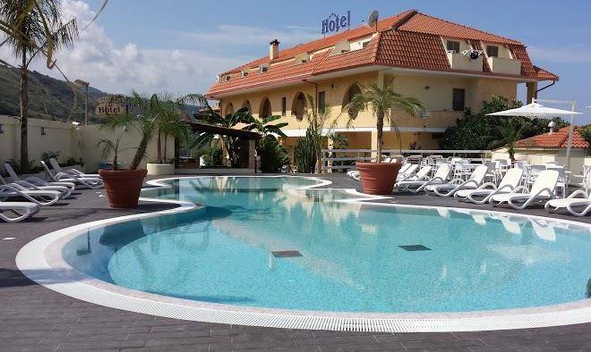 Hotel la praia