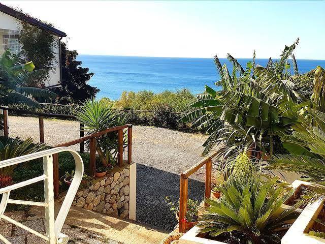 Ristorante da mercurio sul mare