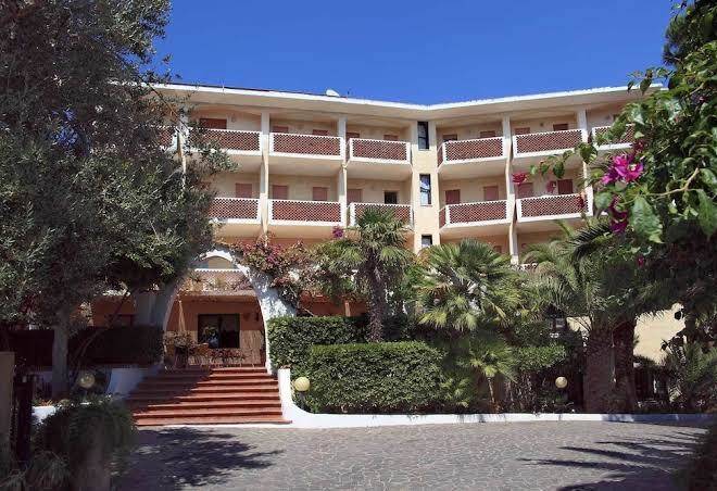Hotel punta faro