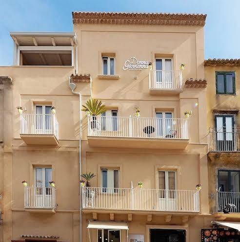 Residenza donna giovanna