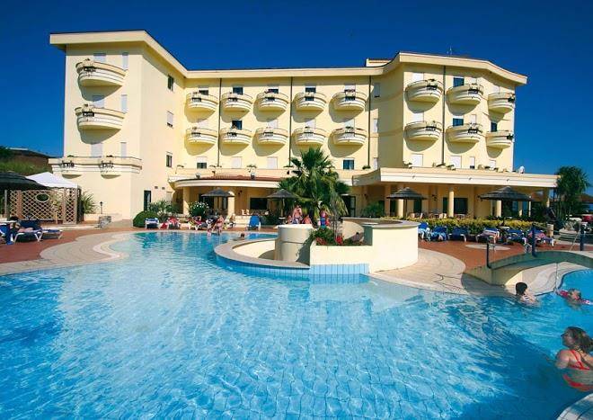 Sunshine club hotel