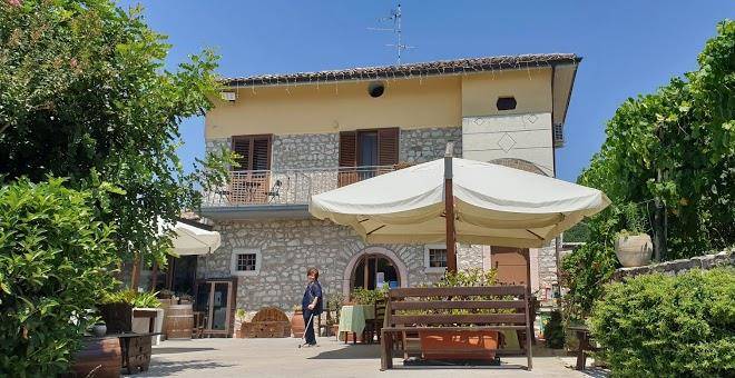 Agriturismo bed and breakfast la vista del taburno