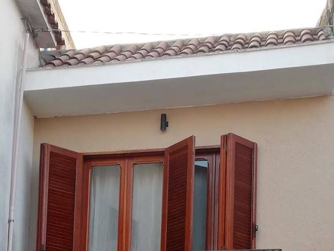 Domus vescia