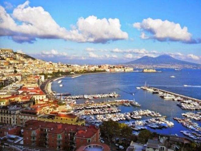 B&b nel centro storico di napoli le quattro stagioni