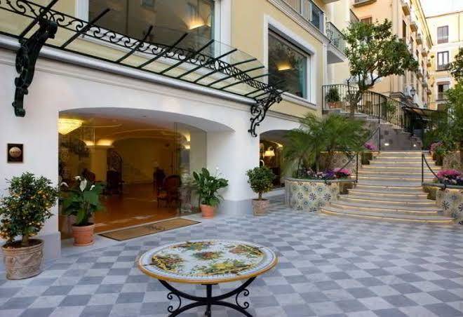 Grand hotel la favorita