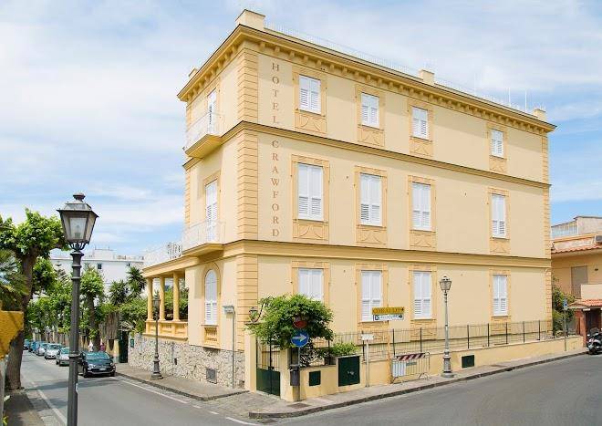 Hotel crawford