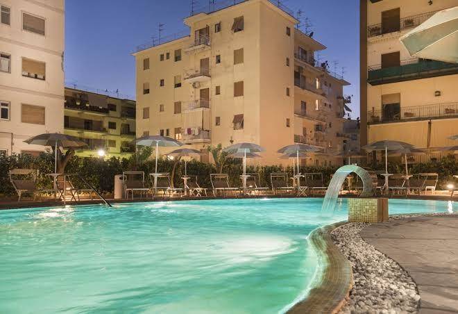Hotel leone