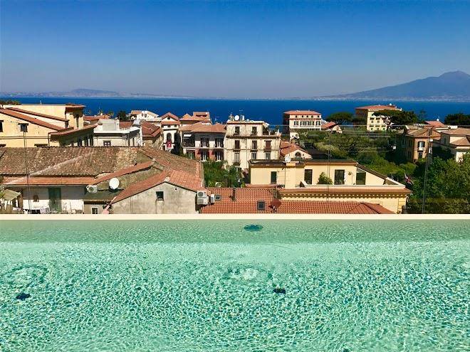 Hotel Plaza Sorrento Image