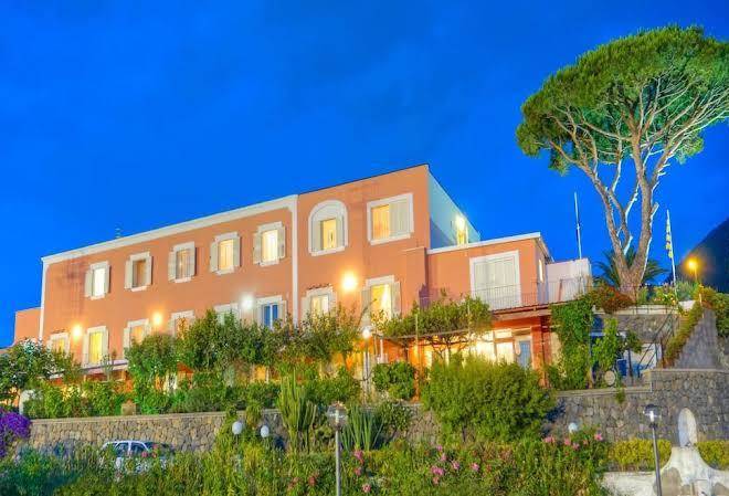 Residence pensione mena