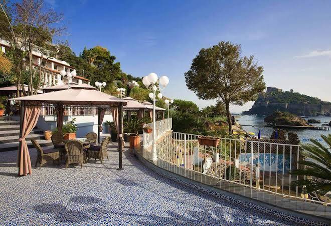 Strand hotel delfini ischia