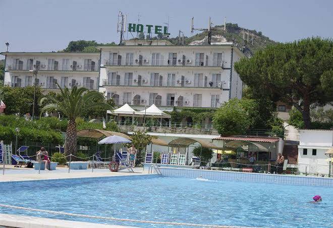 Tennis hotel