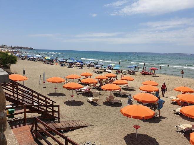 Acciarolivacanze residence re max srl gestioni turistiche