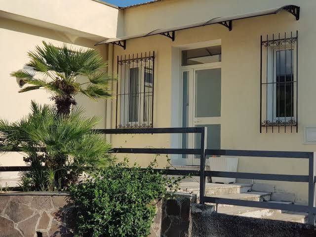 B&b eboli