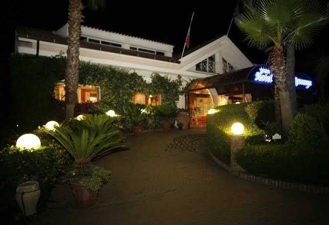 Hotel leucosya