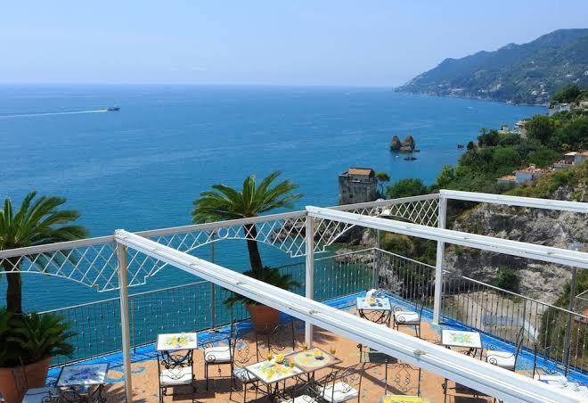 Lloyd's baia hotel