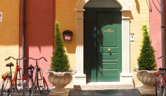 Mini hotel in city sas & c