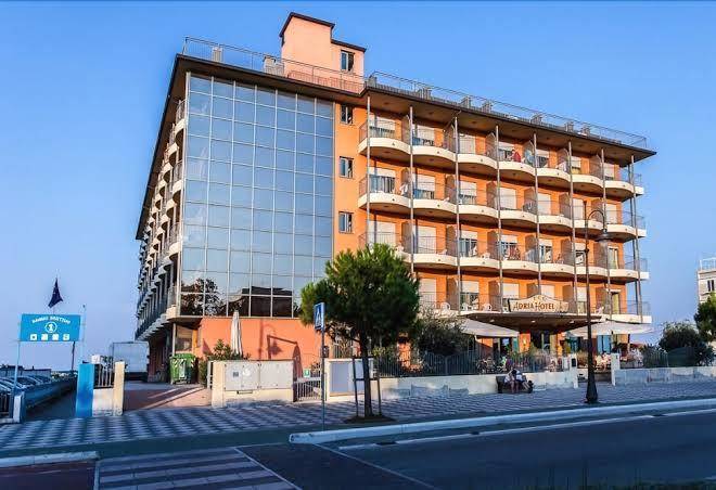 Hotel adria beach club