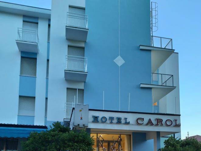 Hotel carol