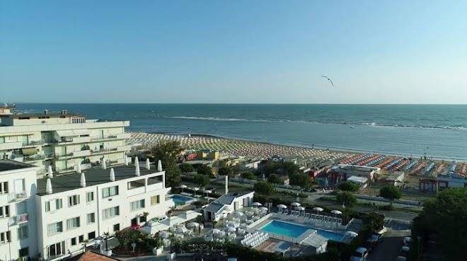 Hotel promenade universale