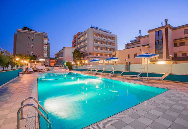 Hotel ras